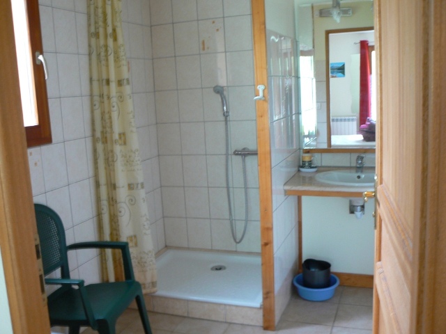Salle de bain appartement Le Clarée, location nevache ALLAIN